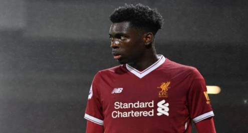 مصدر يكشف ليلا كورة: الزمالك يختبر لاعب ليفربول السابق بطلب من جوميز